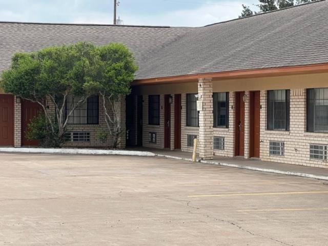 Garden Inn & Suites Hebbronville Exterior photo
