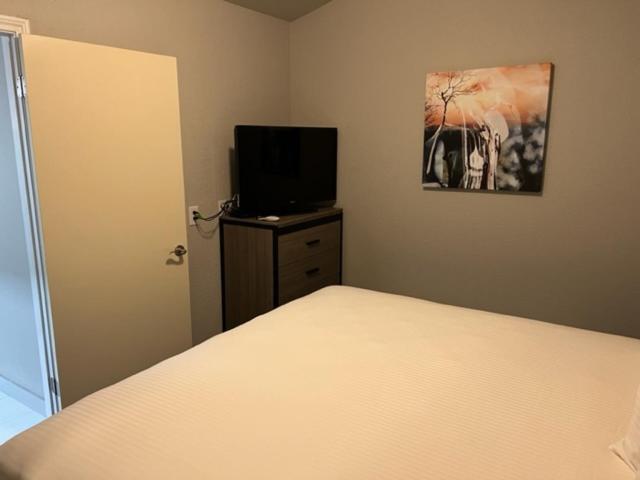 Garden Inn & Suites Hebbronville Exterior photo