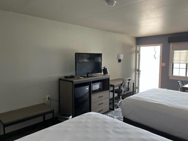 Garden Inn & Suites Hebbronville Exterior photo