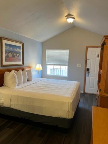 Garden Inn & Suites Hebbronville Exterior photo